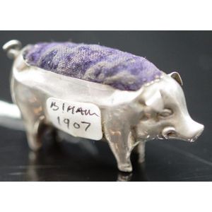 Sterling silver pig formed pin cushion hallmarked Birmingham…