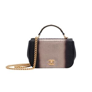 Chanel (France) handbags, luggage and purses - price guide and values