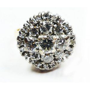 A multi cluster diamond ring