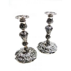 Paired small candle sticks, George II candlesticks in sterling…