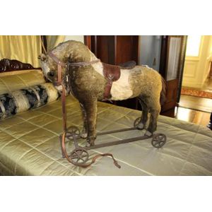 Rare antique pull along Stieff horse, distressed condition, but…