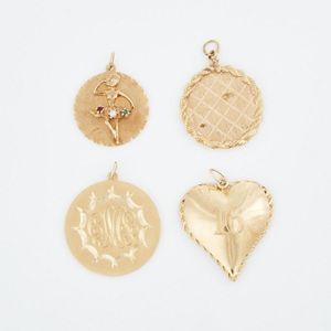 14ct yellow gold, collection of 4 medals, including one heart…