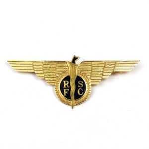 RSFC' Royal Selangor Flying Club 24ct. yellow gold badge,…