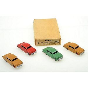 Dinky toys no. 6 Ford 'Fordor' Sedan 139A trade box, including…