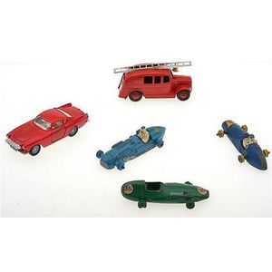 Collection of unboxed Dinky models, including 250 Streamline…