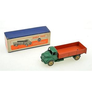 Dinky 532 Comet wagon, dark green cab and chassis, burnt orange…