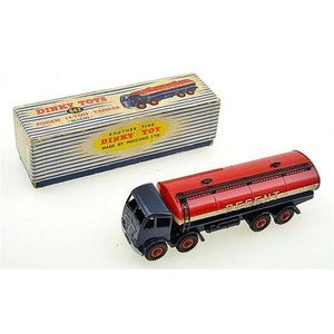 Dinky Supertoys 942 Foden 14 ton tanker, dark blue cab Abd…