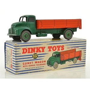 Dinky 532 Comet wagon, dark green cab and chassis, burnt orange…