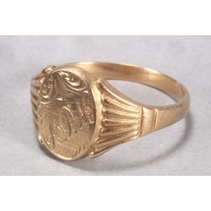 9ct Gold Signet Ring with Monogram 'A.P.M', Size X - Rings - Jewellery