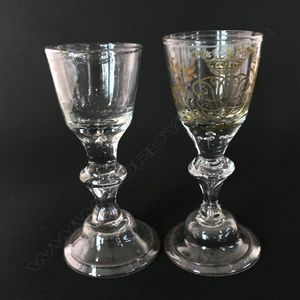 VINTAGE CRYSTAL ETCHED GRAPES & VINES BEVELED WINE