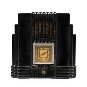 An AWA black bakelite 'The Fisk Radiolette Radio', 29 cm high