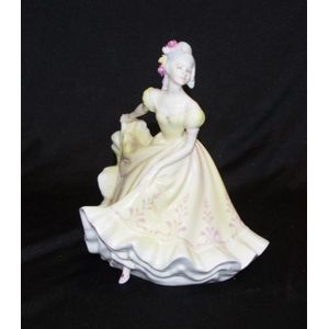 HN 3033 MINT 8.5 Royal Doulton Springtime figurine girl woman with a lamb porcelain figure Royal Dalton gift Collectors Club 1983