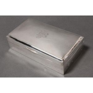 George V sterling silver cigarette box, hallmarked Birmingham,…