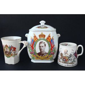 Maling Ware 'Royal Souvenir Casket' for, 'Coronation of King…