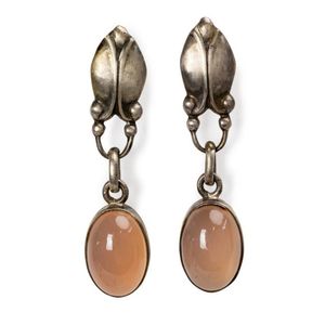 Antique and later quartz earrings - price guide and values