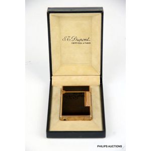 A Dupont Laque De Chine gas cigarette lighter, the lighter in a…