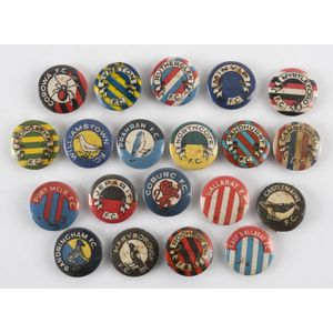 1950-51 Argus badges 'Vfa & Country League Club Mascots'…