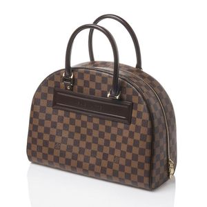 Louis Vuitton Amarante Monogram Vernis Avalon PM Shoulder Bag 18LK01 For  Sale at 1stDibs