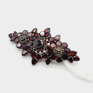 Antique garnet brooch - price guide and values
