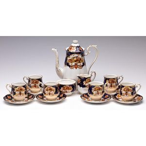 World¿s smallest bone china tea set to mark Queen's Diamond Jubilee