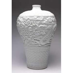 Large Chinese white glazed Meiping shaped vase with low relief&hellip;