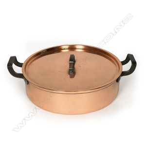 Antique Victorian Copper Large Oval Lidded Casserole Cooking Pot With Swing  Handle 
