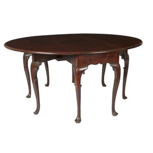 An early 18th century Irish George I mahogany dining table, a…