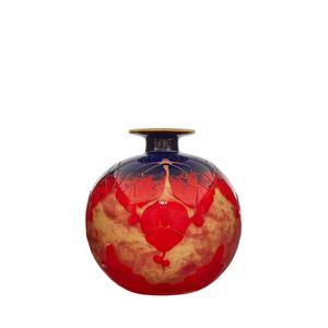 A Le verre Francais 'Begonias' cameo glass spherical bottle&hellip;
