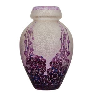 A Le verre Francais 'Roses Tremieres' cameo glass vase in&hellip;