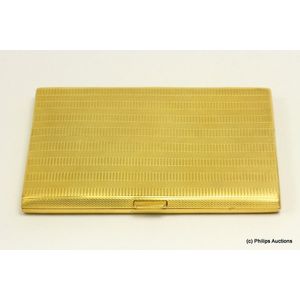 A gold cigarette case, 9ct yellow gold, hallmarked to inner…
