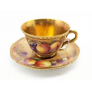 Royal Worcester (England) cups & saucers/trios - price guide and values