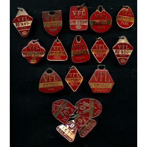 Badges 1977-1987 VFL Park membership badges, interesting…