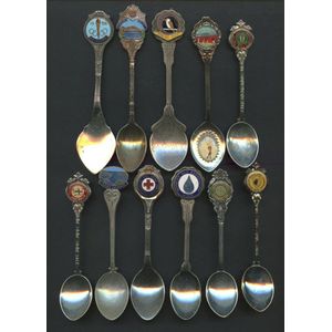 Spoons accumulation of commemorative illustrated tea-spoons…