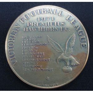 Hawthorn: 1971 replica Premiers medal, bronze, with on front…