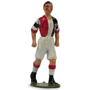 St Kilda: 1920s (circa) tinplate toy footballer 3 cm high,…