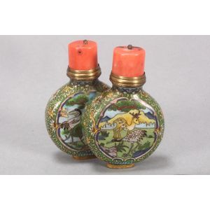 TWO CHINESE INLAID-LACQUER SNUFF BOTTLES, 20TH CENTURY