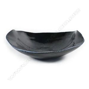 Chris Weaver (attrib.) porcelain salt fired shaped bowl in dark&hellip;