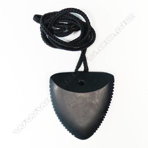 Ross McCabe large carved obsidian notched rei niho(eye tooth)&hellip;
