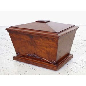 19th century mahogany cellarette 64 cm x 47 cm, 42 cm high