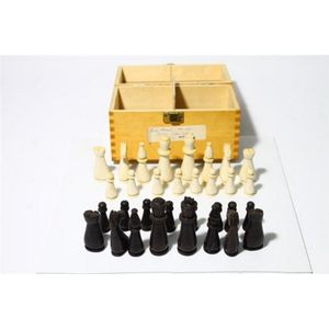 A rare French 19th century ivory chess set in timber box, 9 cm.…