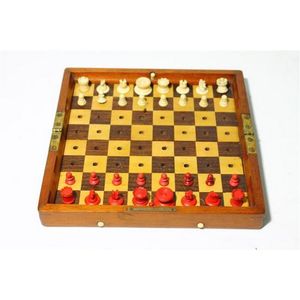 A Jacques fold over timber travelling chess, board Closed: 6 x…