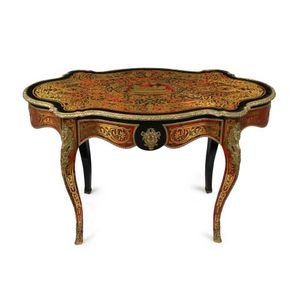 Cabriole ornate table legs with lion paw and head Baroque