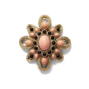 Boucheron brooch store