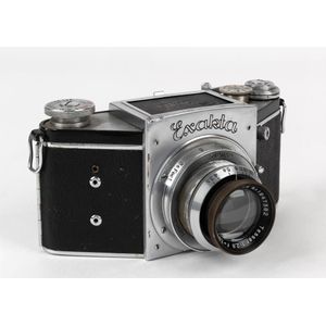 Appareil photo Ihagee Exakta II Type 2. Objectif Tessar T f/3
