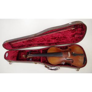 Violin labelled Joseph Guarnerius fecit Cremonae anno 17 IHS,…
