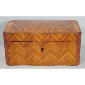 Victorian Kingwood tea caddy, with chevron inlaid sides & front…