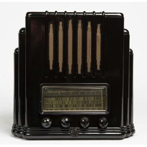 The Fisk A.W.A Radiola Big Brother Empire State mantel radio in…