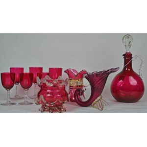 A Venetian glass vase and Victorian ruby glass wares, 10pcs…