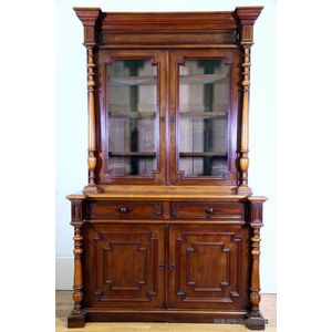 A fine Victorian mahogany bookcase, 19th century, of elegant&hellip;
