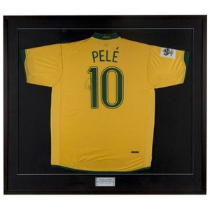 Kaka Signed Brazil National Team Jersey (Beckett)